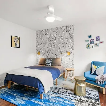Garden District Studio Apartment - Gated Parking
